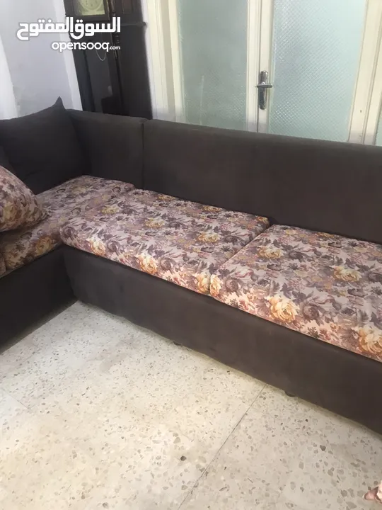 طقم كنب قطعتين كبار وقطعة ثنائية نظيف بحالة ممتازة