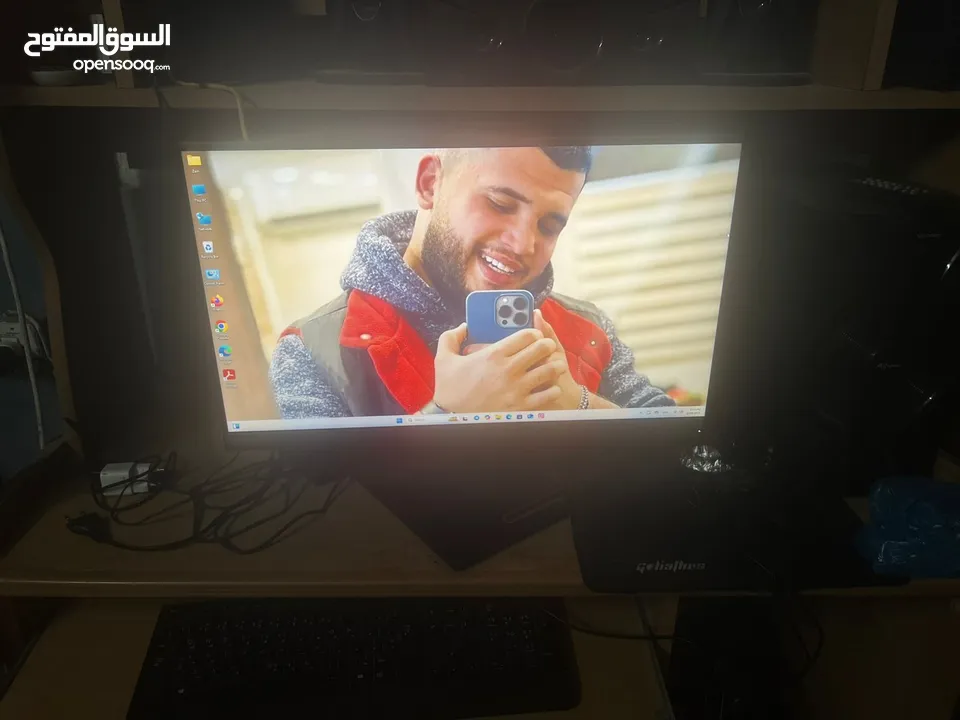 كمبيوتر بحال الوكاله