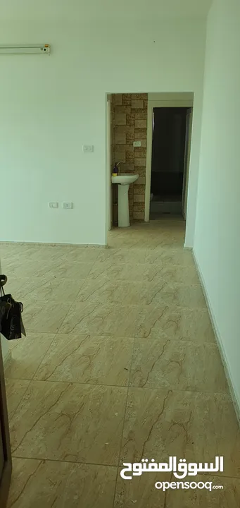 شقة سكنيه للايجار السنوي تشطيب ديلوكس