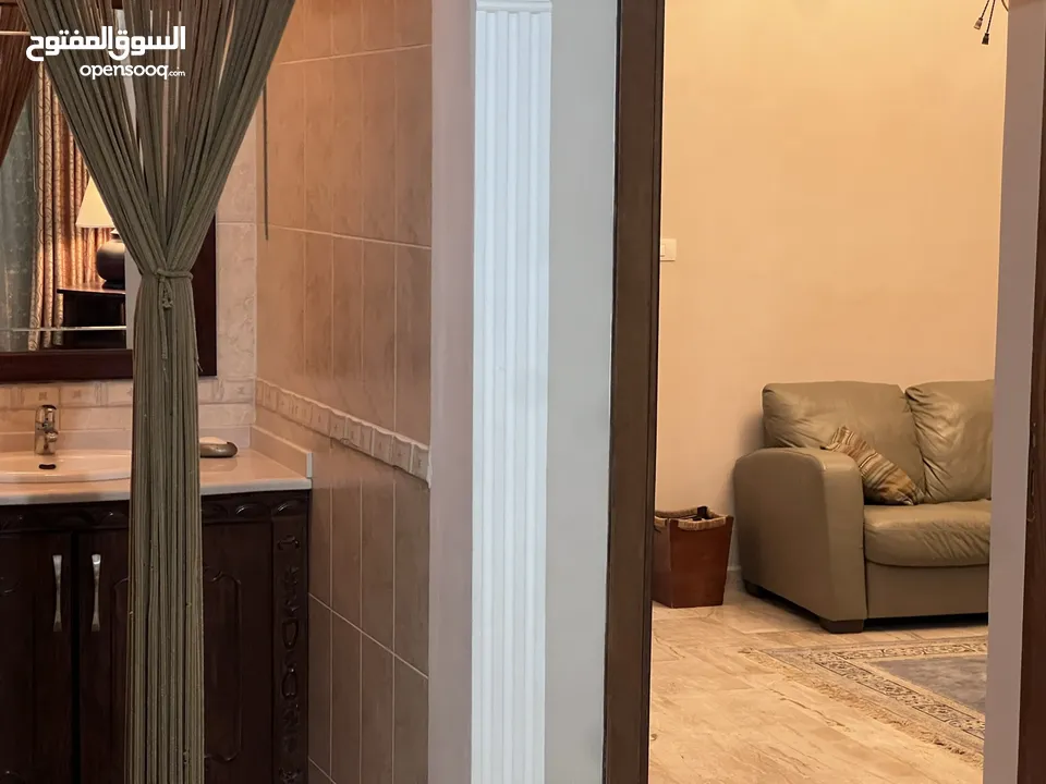 شقة كبيره ومميزة في ارقى منطقة في ضاحية الرشيد (مع جاكوزي)