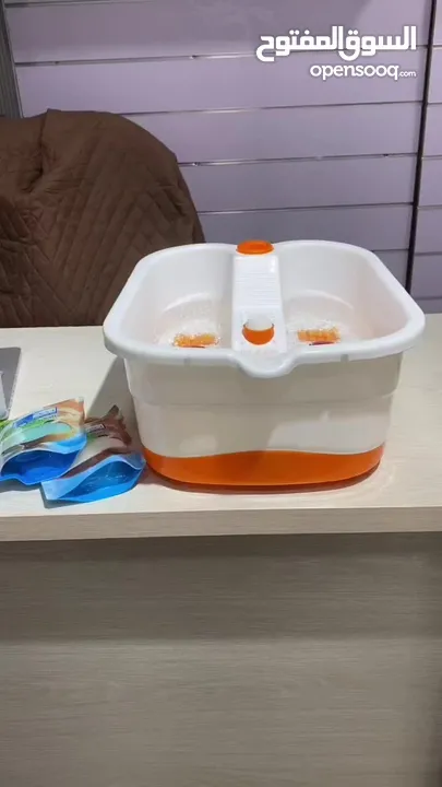 جهاز تدليك و جاكوزي للقدمين الكهربائي القابل للطي يساعدك علي التخلص من التوتر والاجهاد يقوم بتسخين