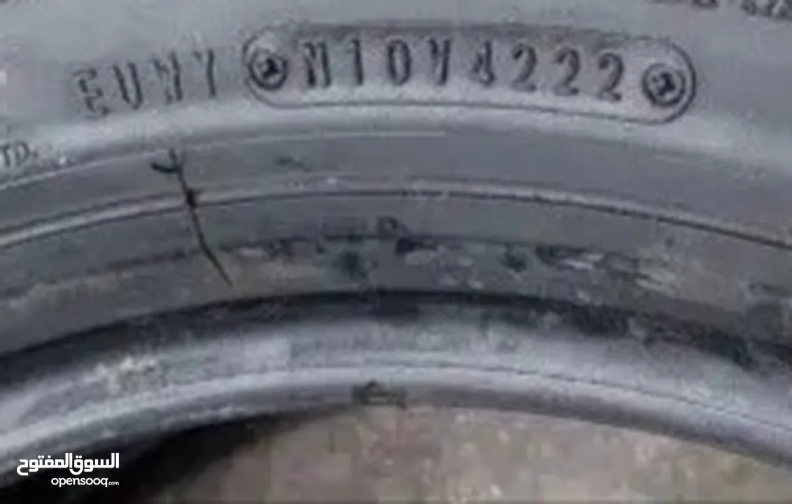 كفرات مقاس 16_70_275 صناعتها دنلوب تاريخها 2022 حقت صالون شاص وربع شبه جديد مضمونة من العيوب