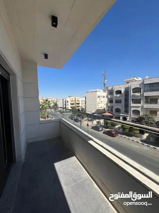 شقة مفروشة غرفتين نوم  75 متر بعبدون قرب السفارة الامريكية