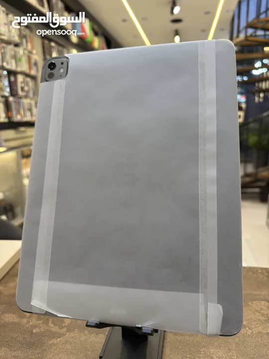 iPad Pro M4 13" 2024 – 256GB  Cellular  جديد بدون كرتونة، مع الكفالة