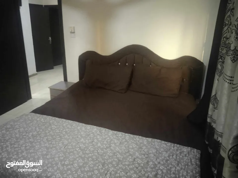 شقق و غرف مفروشة