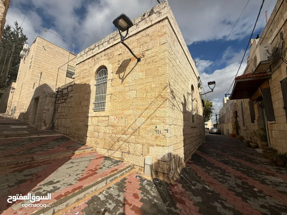 عيس جورج جبرية