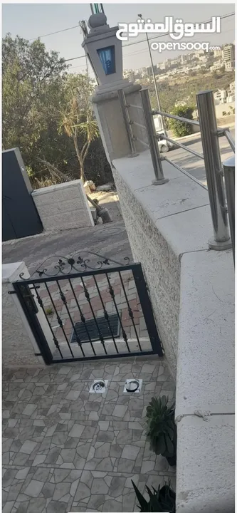 شقه للبيع في بطن الهوى طابق ارضي مع حديقه قرب كل شي شهي ودوار سريه رام الاه امكانيه التقسيط