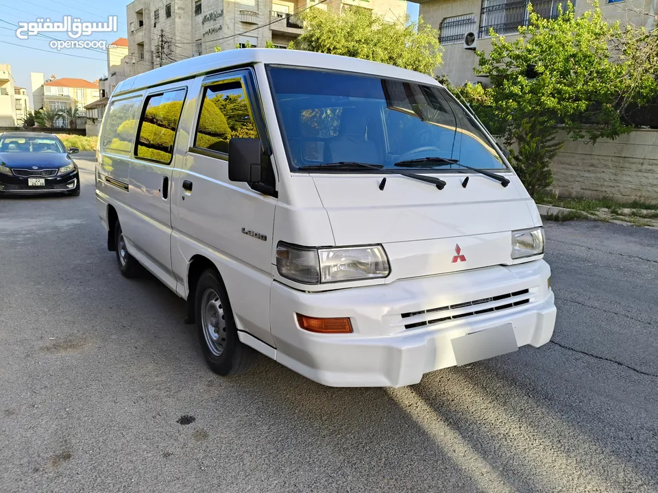 ميتسوبيشي L300 نقل مشترك موديل 2008 لون ابيض