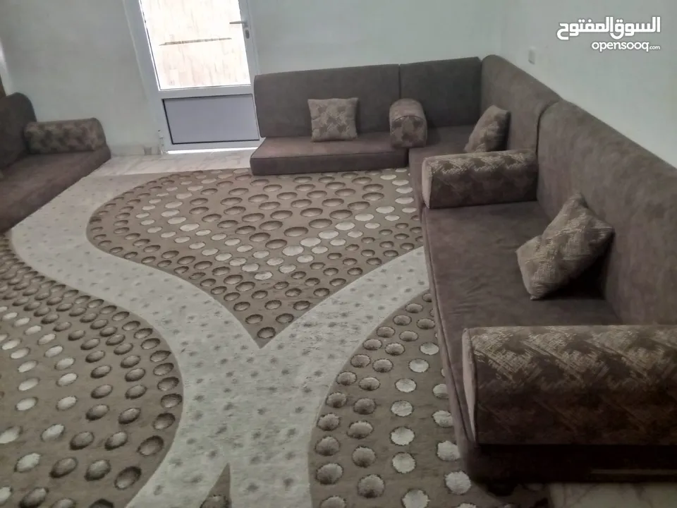 جلسة عربية مع سجادة للبيع
