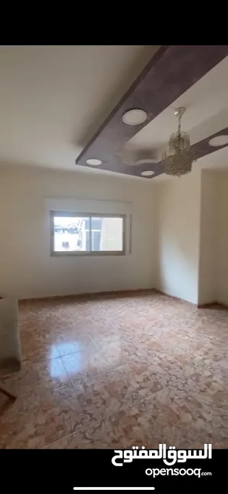 شقة للتجار في ام الشرايط