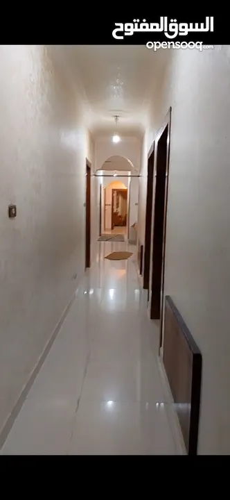 شقة مميزة للبيع في مرج الحمام - مساحة واسعة