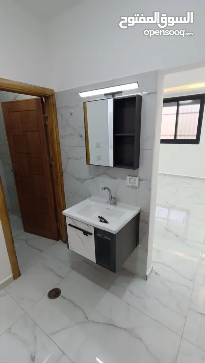 شقه للايجار الشهري 180 متر في دورا 1250 شهري