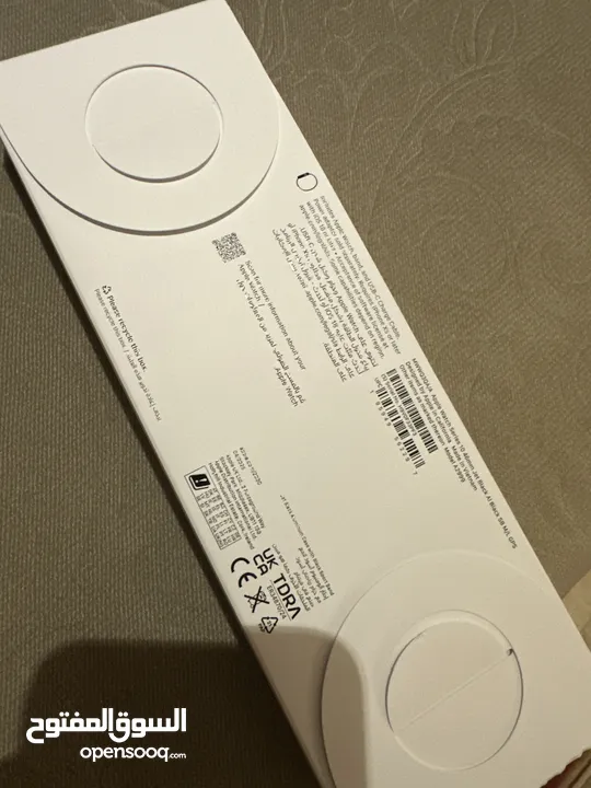 Apple watch series 10  / iphone 16 pro max  / airpods pro (2nd generation) / huawei FreeBuds 6i