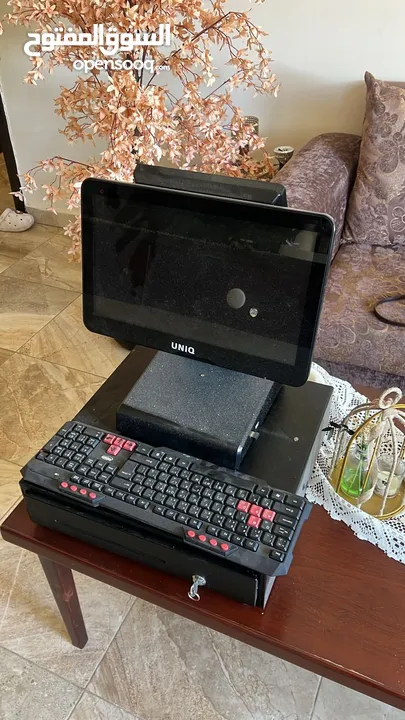 كاش UNIQ للبيع