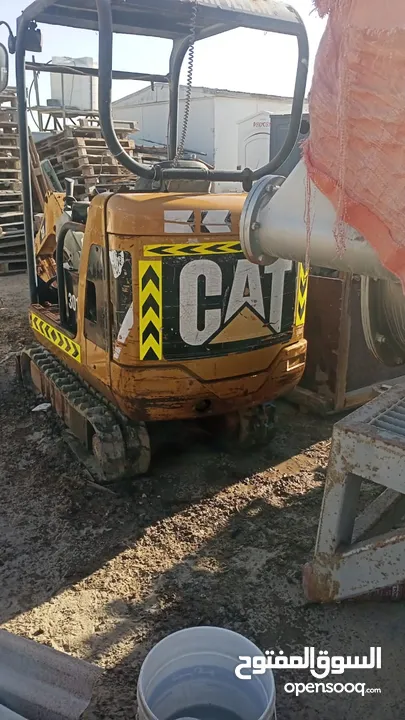 Escavatore CAT