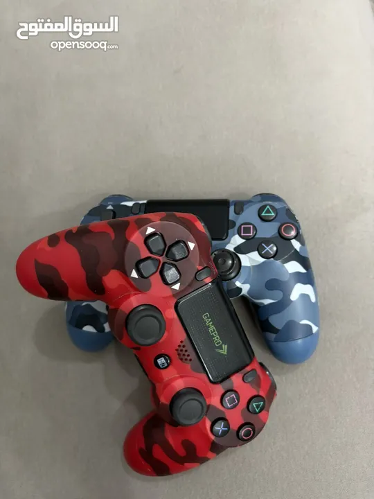 2 ps4 controller  It works great  Every thing works