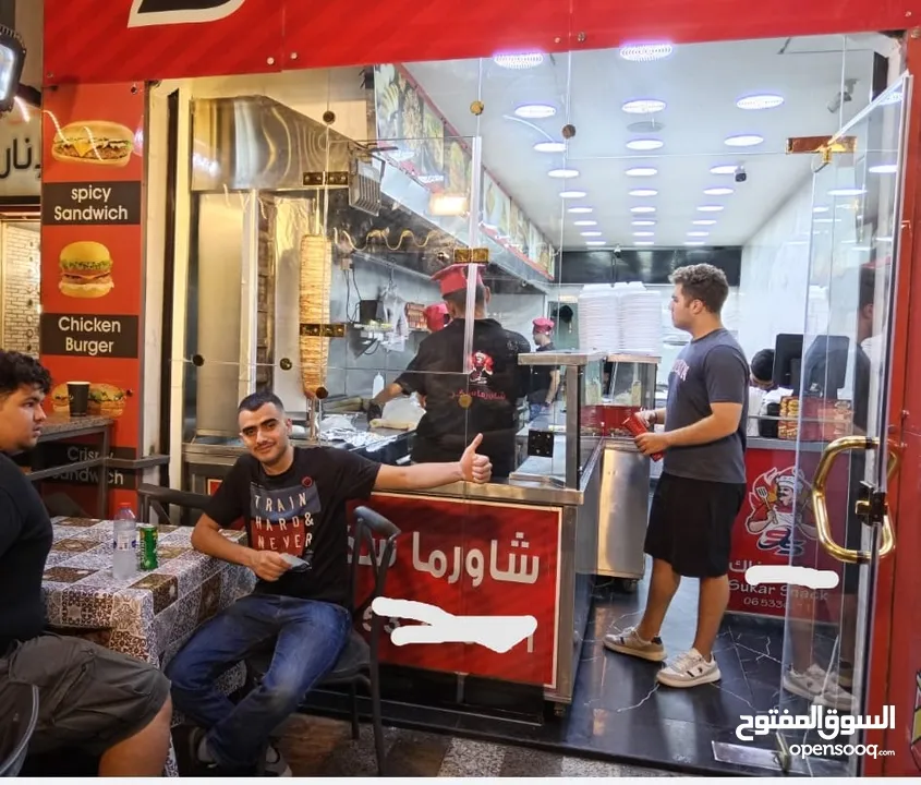 مطعم شاورما وسناكات