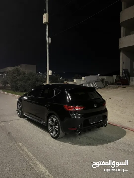 سيات ليون ( أوتماتيك ) 2016 مميزة وبحالة الوكالة