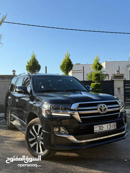 تويوتا لاند كروزر جراند تورينج v8 2019 فل كامل اعلى صنف للبيع او البدل