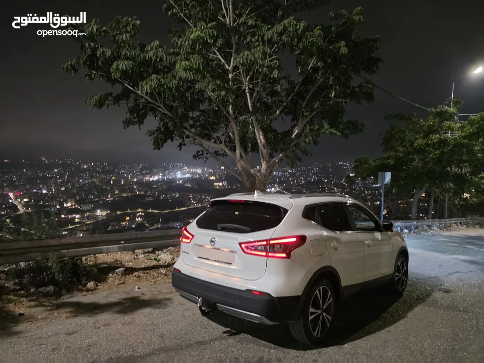 نيسان قشقاي 2018 بسعر مميز بحالة الوكالة فل اضافات مسكر مع بانوراما