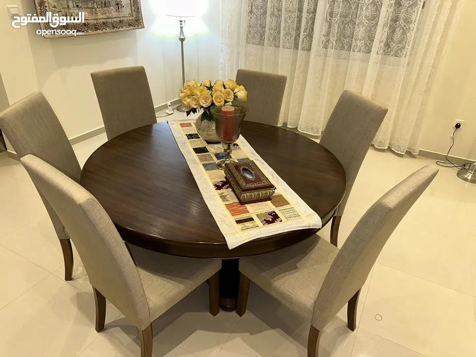 Brown Dining Table with 6 Chairs