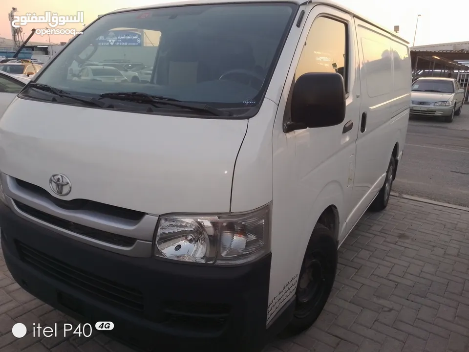 Toyota hiace van 2009modle excellent condition original paint