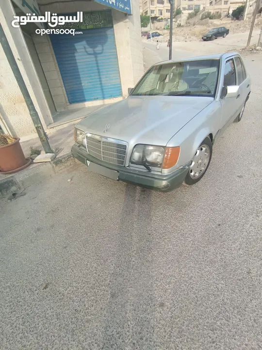 ميرسيدس بطه W124 E200 بحالة ممتازه ماتور قرش ونص