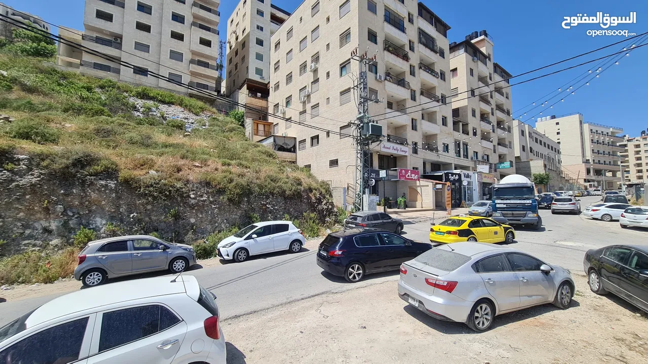 نمرة ارض مقابل الاكاديمية في رفيديا موقع مميز