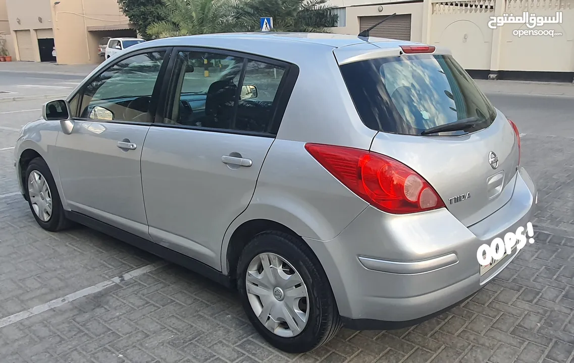 Nissan Tiida 2011 Hach back Suv 1.8 L Without Accident Excellant condition passing till Sept 2024.