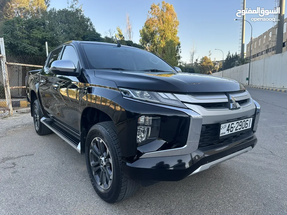 ميتسوبيشي L200 سبورتيرو موديل 2022 وارد الشركة أعلى صنف مع ديفلوك مالك واحد للبيع