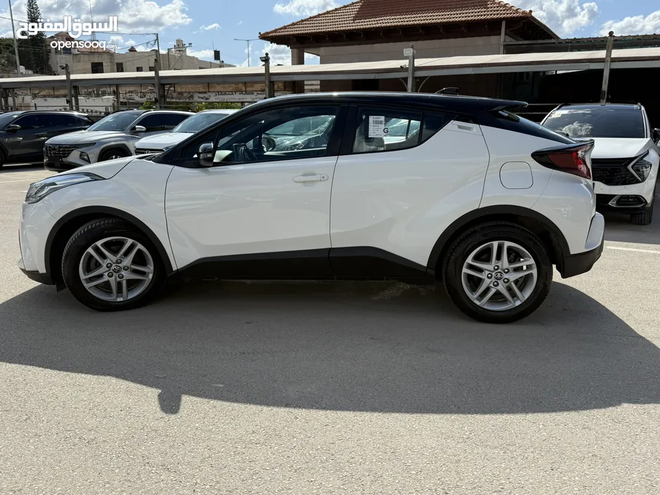 تويوتا C-HR ترخيص 2022 محرك 1800 هايبرد