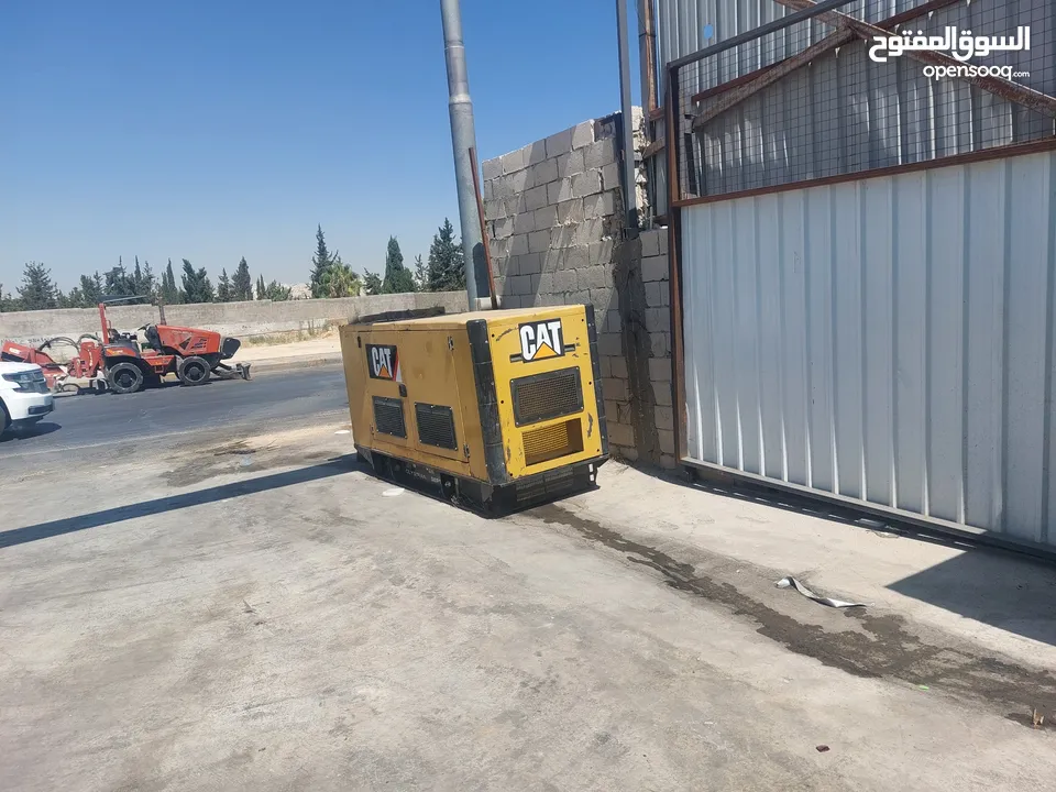 مولد كهرباء .