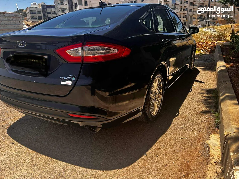 فورد فيوجن لون اسود موديل 2013se