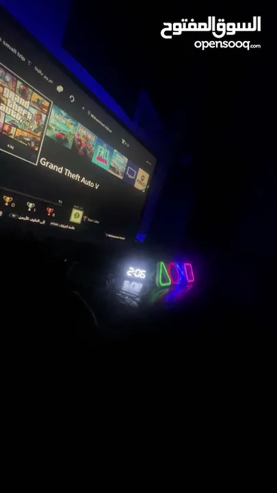 بلايستيشن 4 سليم 800 جيجا + ايدتين + 7 العاب + شاحن + سلك 3 متر HDMI