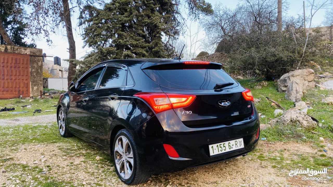 هونداي i30 فل اوتمات فل اضافات تبارك الله سيارة بحالة الشركة الله يبارك لصاحب النصيب..