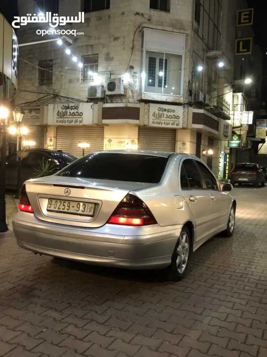 للبيع او البدل مرسيدس c220 اصل عمومي موديل 2006 بحالة ممتازه السعر 30 الف