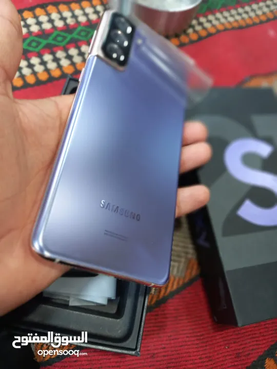 مستعمل Samsung S21 plas 5G رام 16 جيجا 128 هدية شاحن الاصلي ولزقة متوفر توصيل