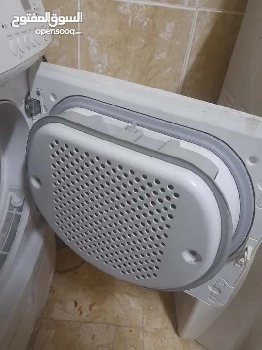 للبيع – نشّافة Zanussi 8 كغ