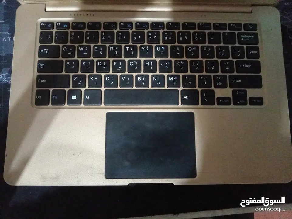 لابتوب ZED AIR H2 للبيع شاشة مكسورة وسعر رمزي