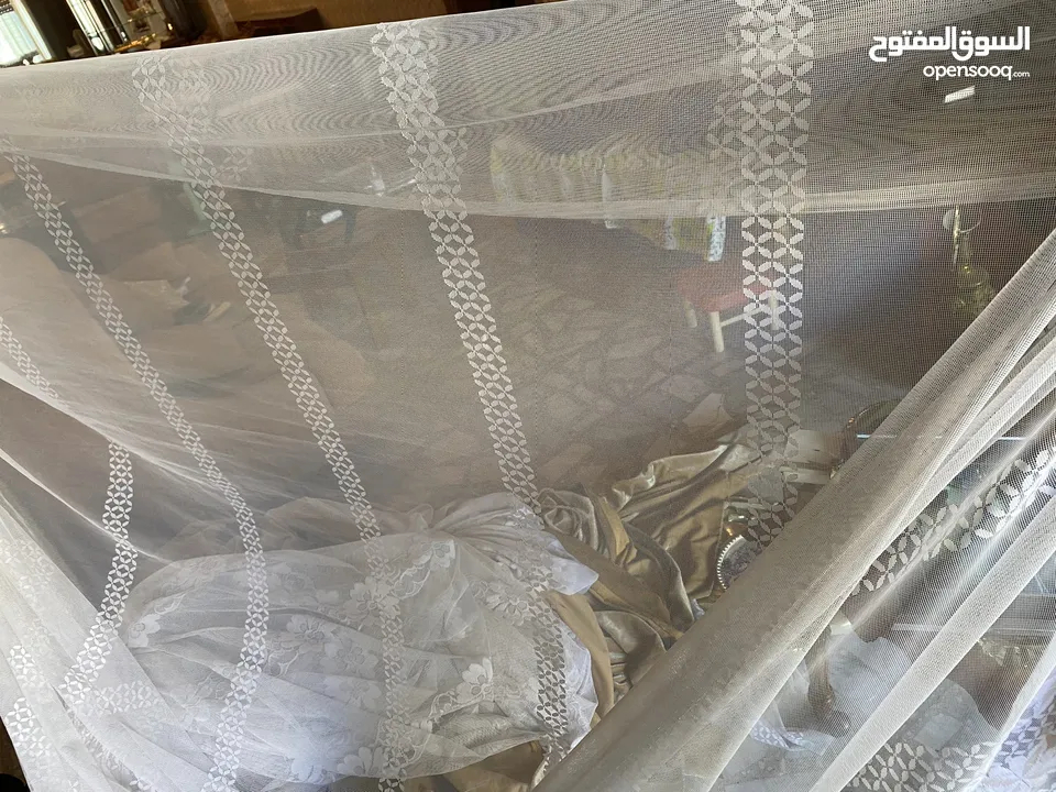 برادي بحالة ممتازة تطريز يدوي