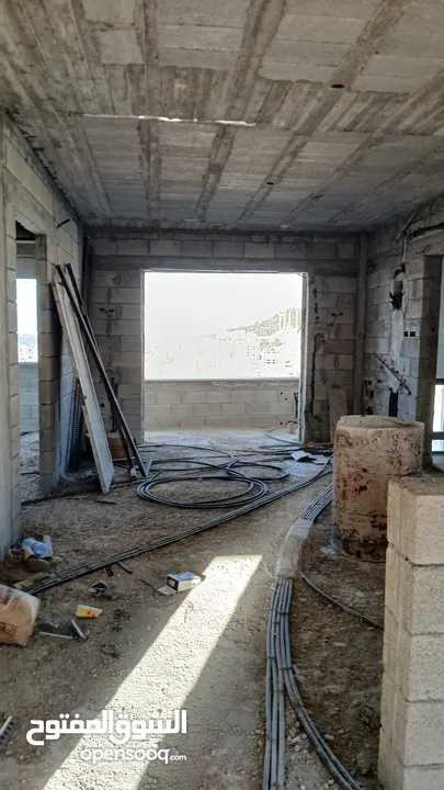 شقة عضم طابق سادس للبيع