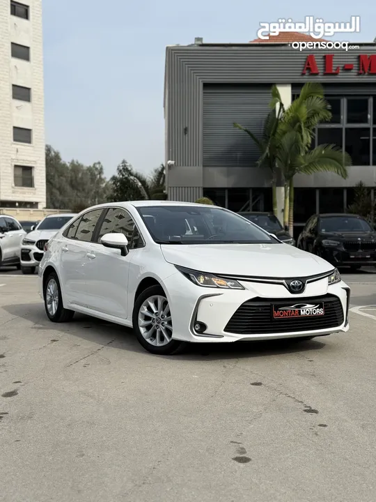 تويوتا كارولا ترخيص 2022 محرك 1800 هايبرد جير أوتوماتيك 170 حصان