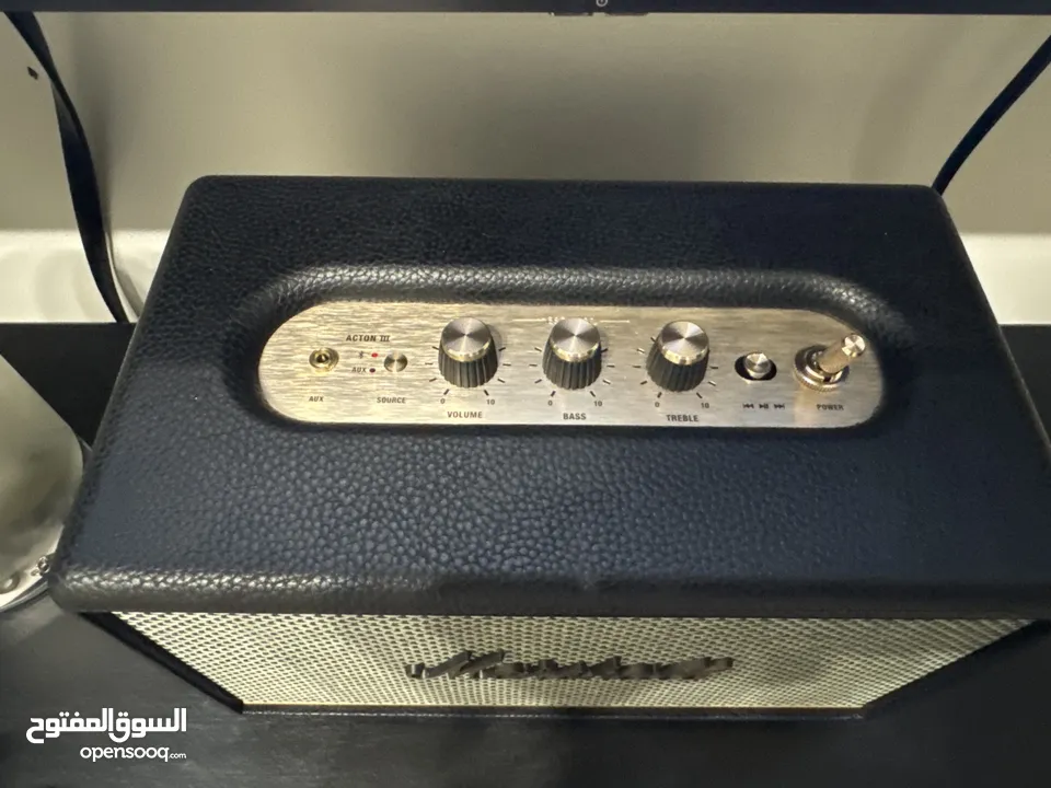 Marshall speaker