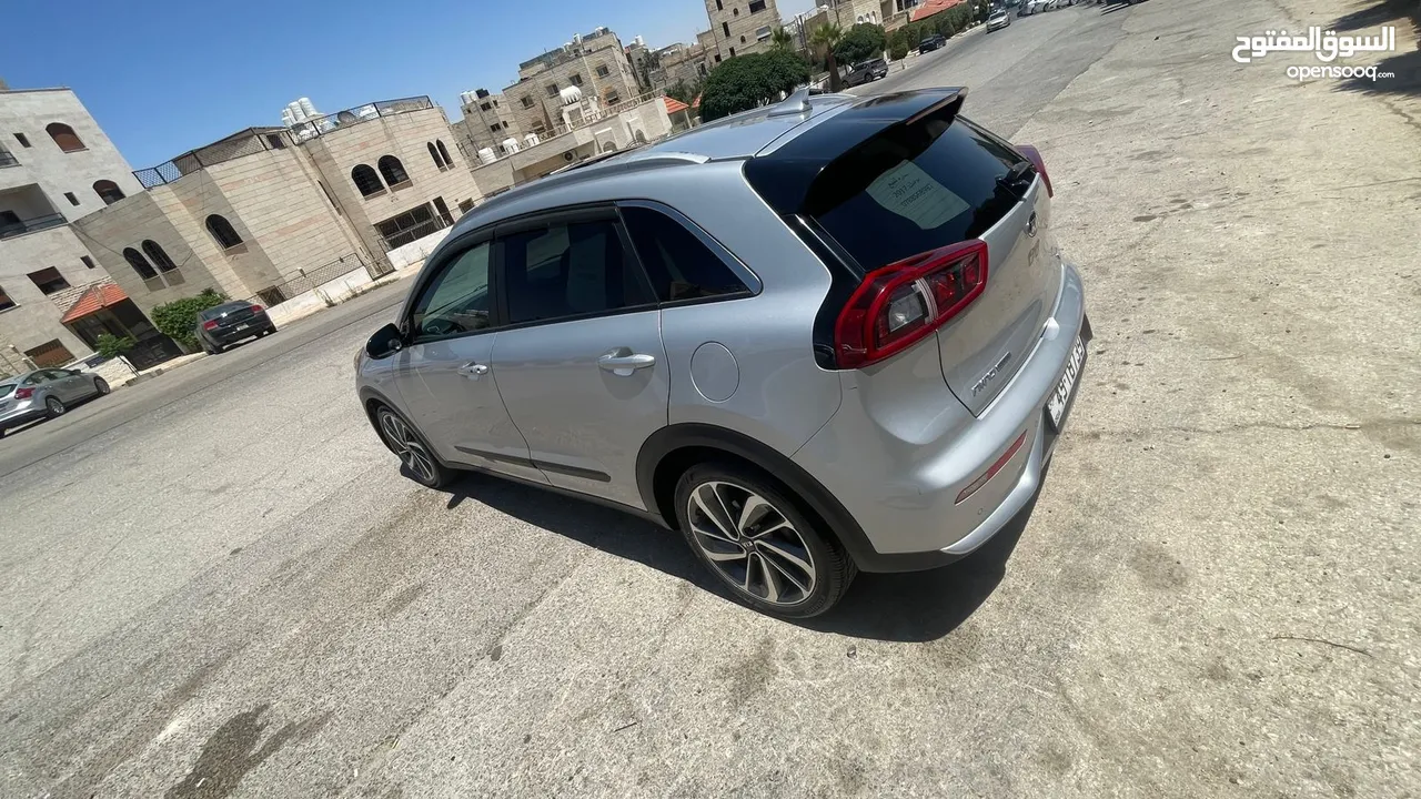 للبيع كيا نيرو 2017 "تورنج" أعلى فئة. مواصفات فل كامل  kia niro touring 2017 full options