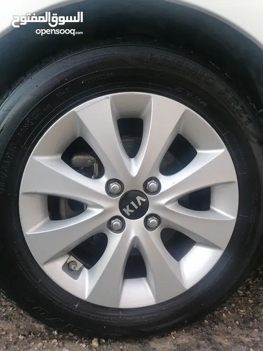 كيا ريو 2017 / ماتور 1400 / فحص نخب / عداد قليل /سياره بحاله الشركه