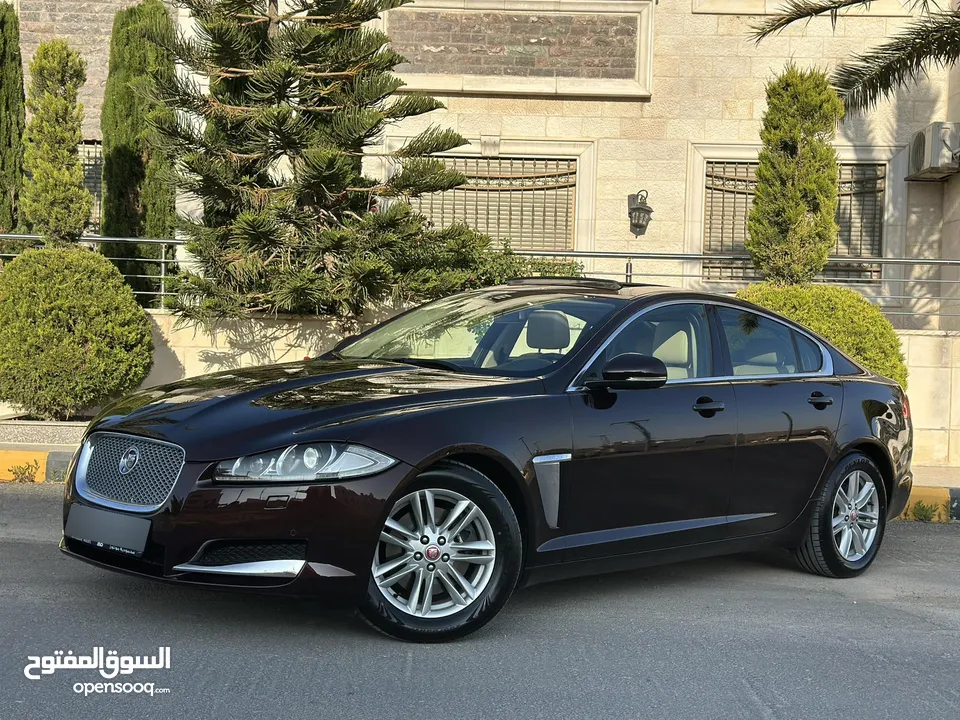 JAGUAR XF 2013 Full loaded (مخزنة) وارد الوكالة وصيانة الوكالة قاطعة مسافة 40 الف كم