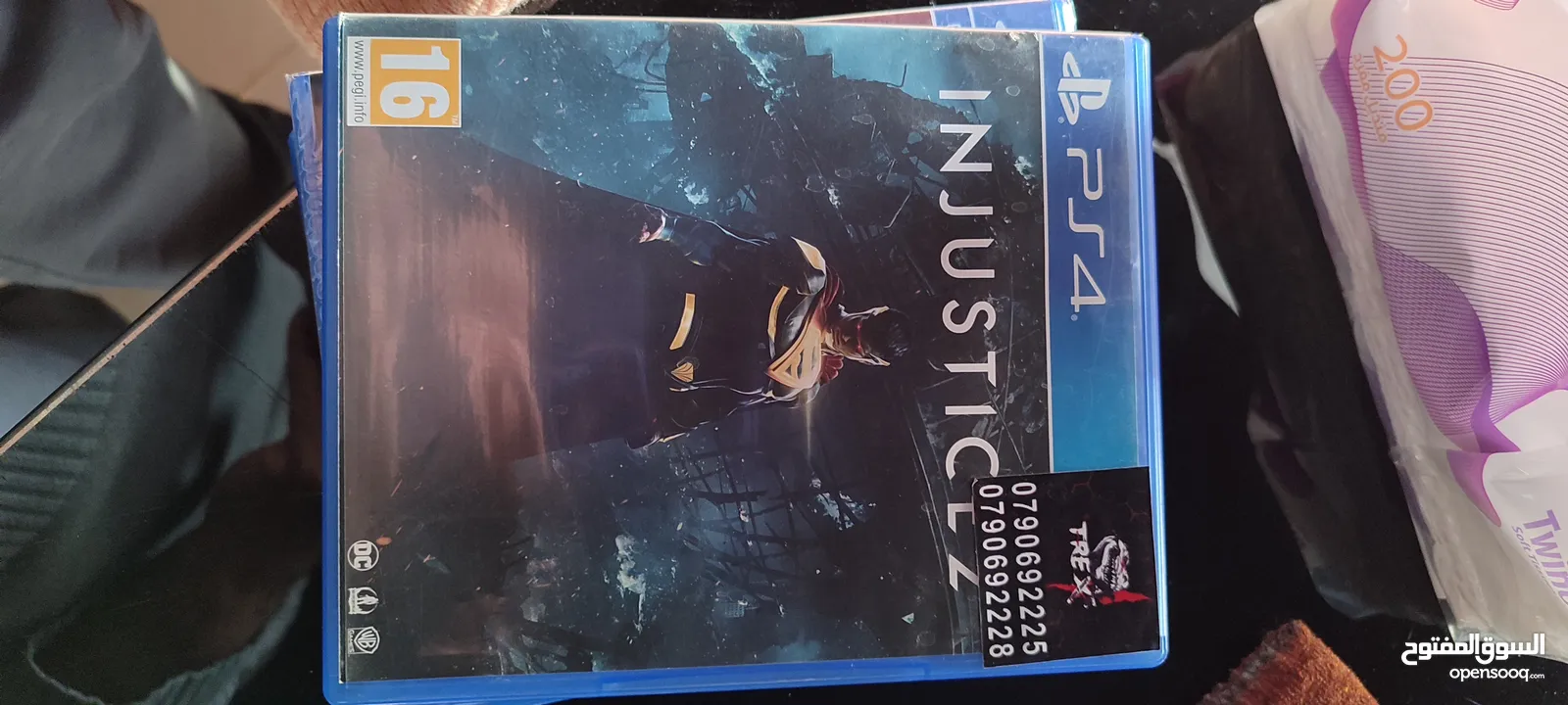 Injustice 2  & Zombie army & alian.      20 دينار الكل   isolation
