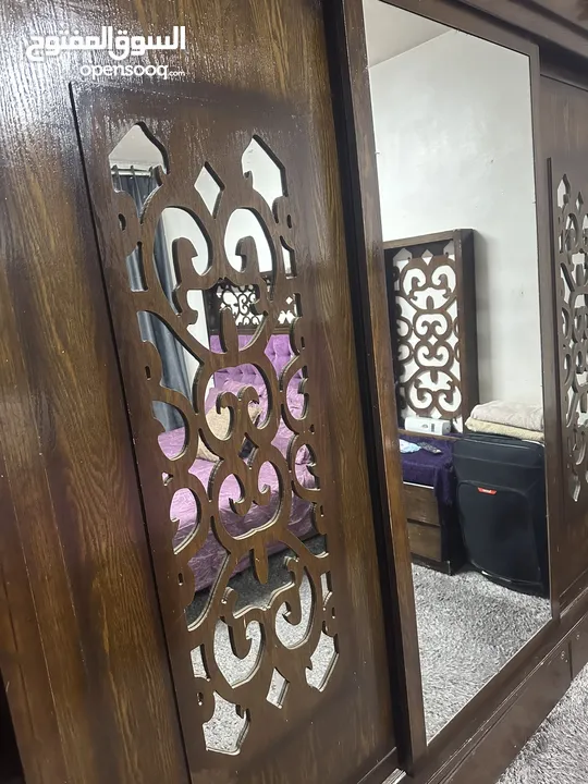 للييع خزانه ومعها تخت فقط