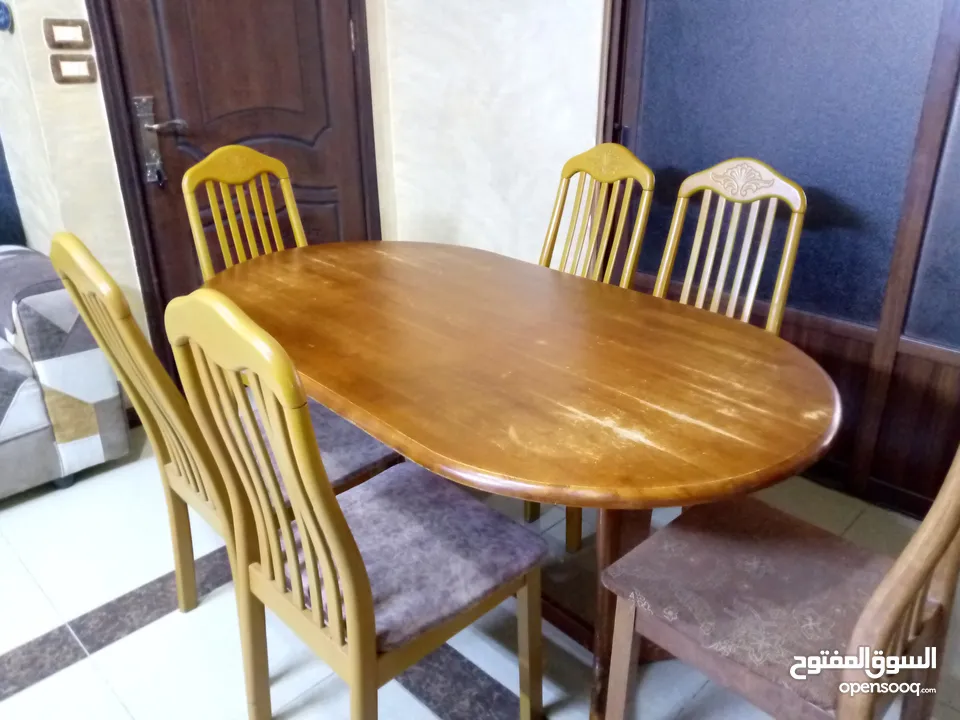 طاولة سفرة مع 6 كراسي خشب