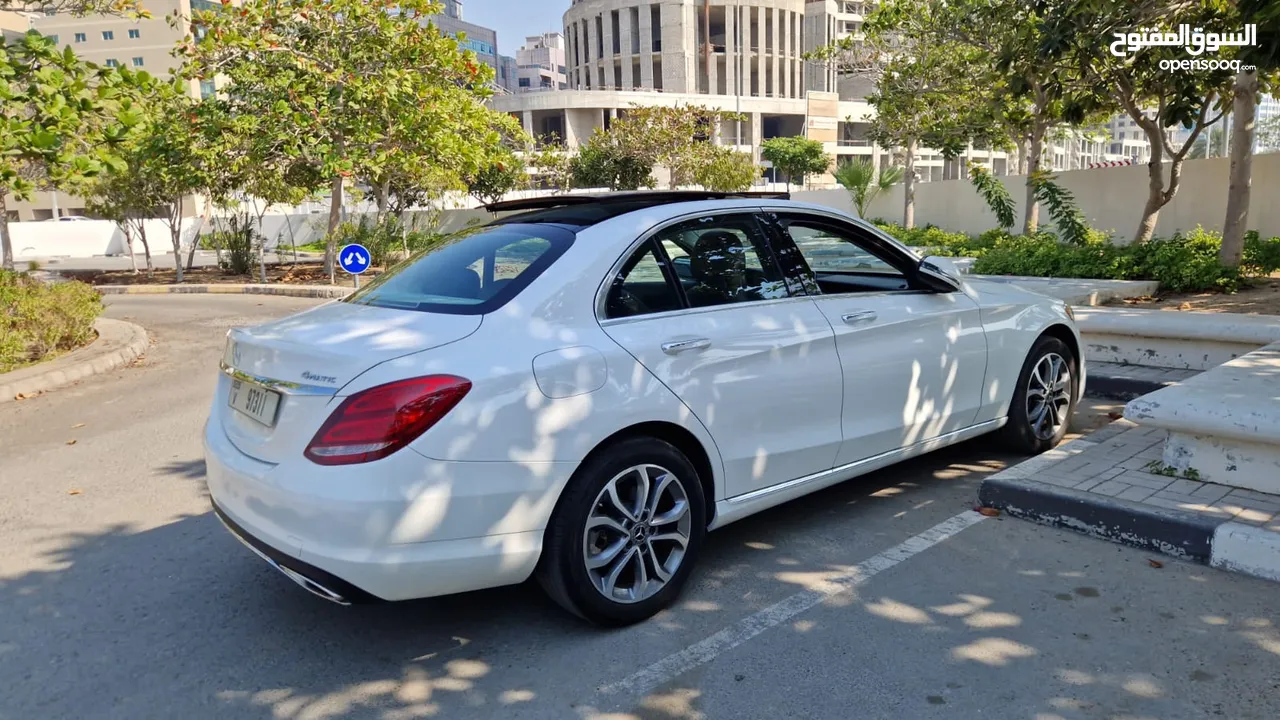 Mercedes. C300. Usa. Spes. Fully options 2017 . Panorama